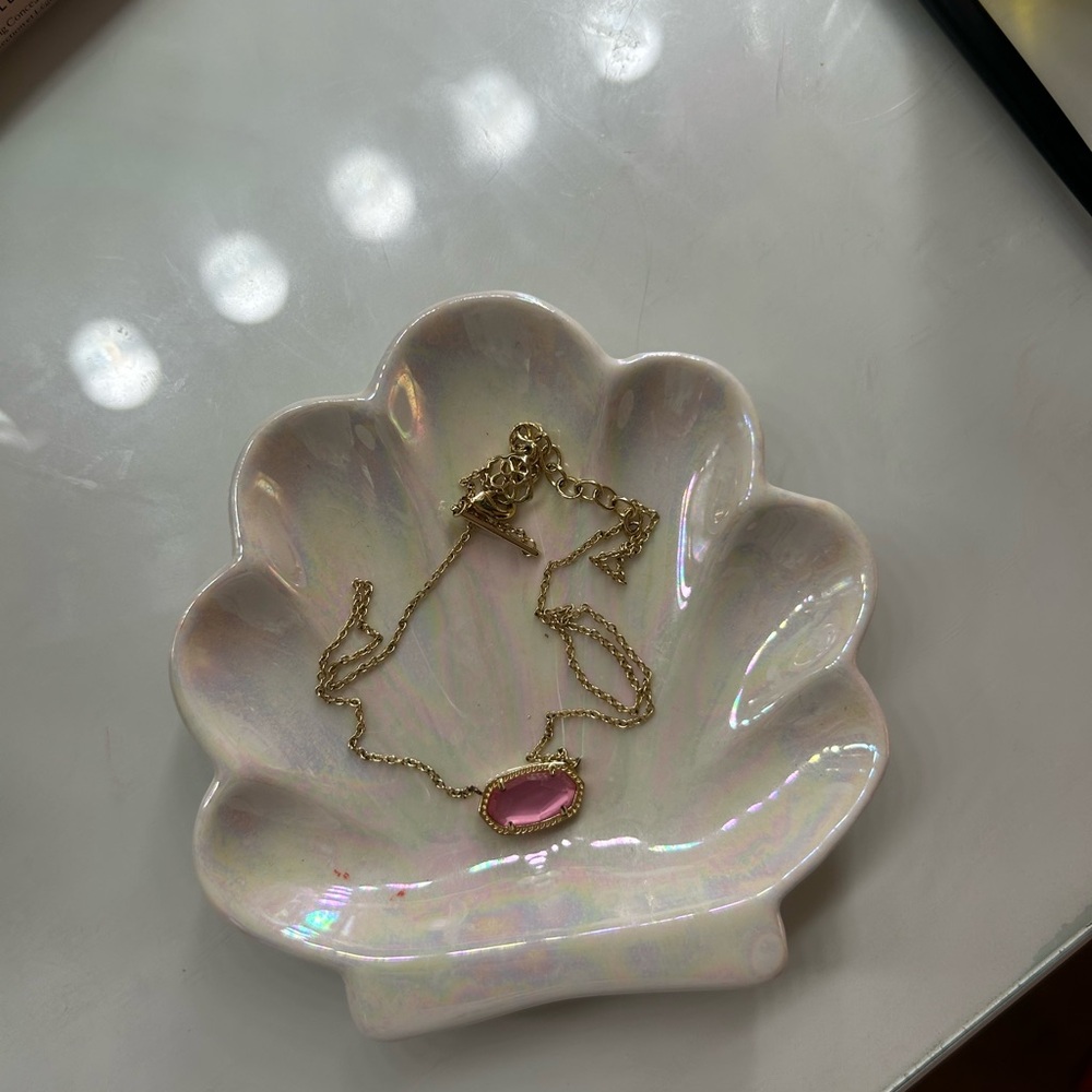 Pink Kendra Scott necklace